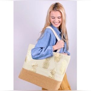 Gold Pineapple beach tote bag